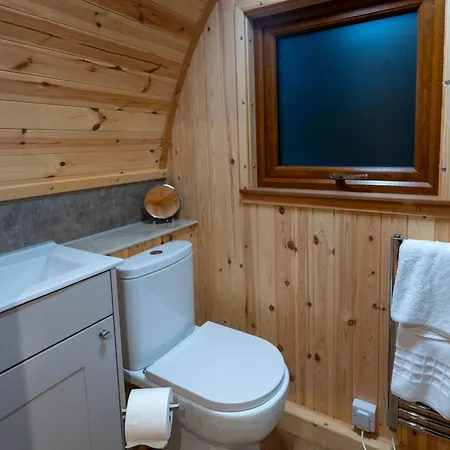 Missin' Link Glamping Hotel West Hoathley Exterior photo