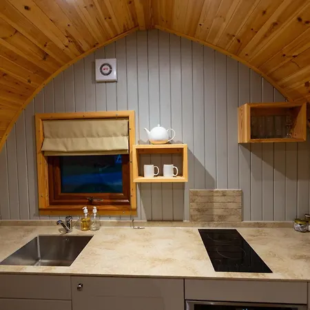 Missin' Link Glamping Hotel West Hoathley Exterior photo
