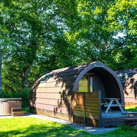 Missin' Link Glamping Hotel West Hoathley Exterior photo